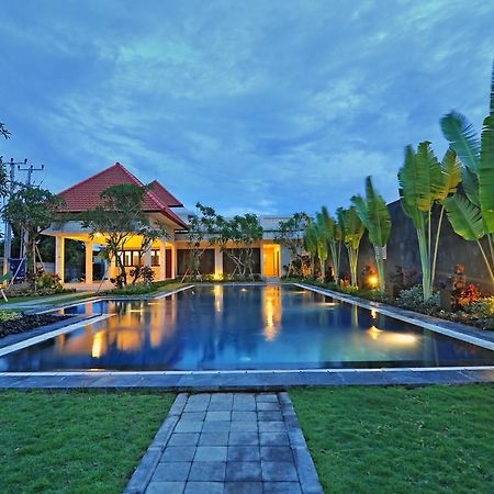 Aparthotel Taman Ayu Town House Legian Exterior foto