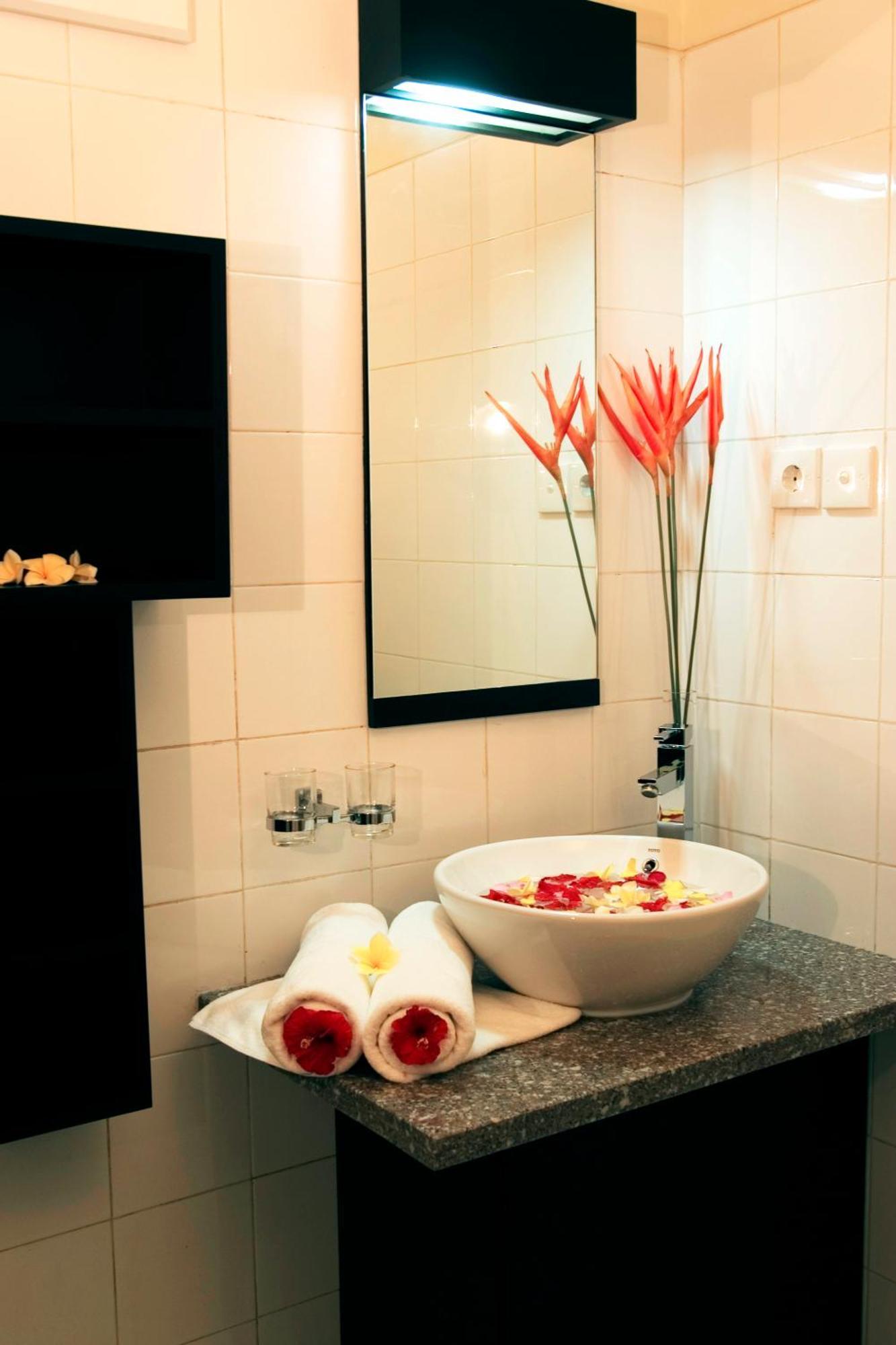 Aparthotel Taman Ayu Town House Legian Exterior foto