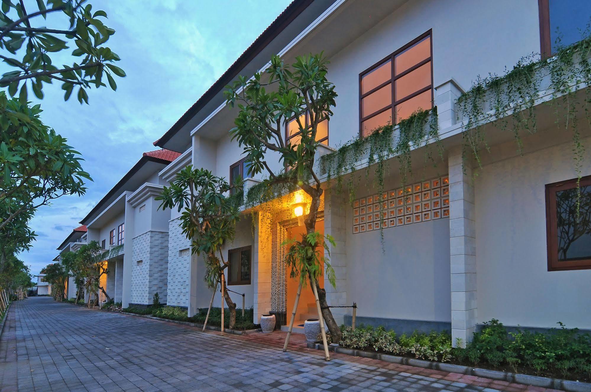 Aparthotel Taman Ayu Town House Legian Exterior foto