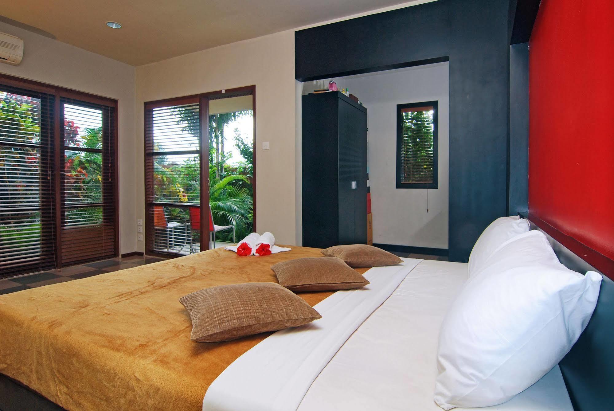 Aparthotel Taman Ayu Town House Legian Exterior foto