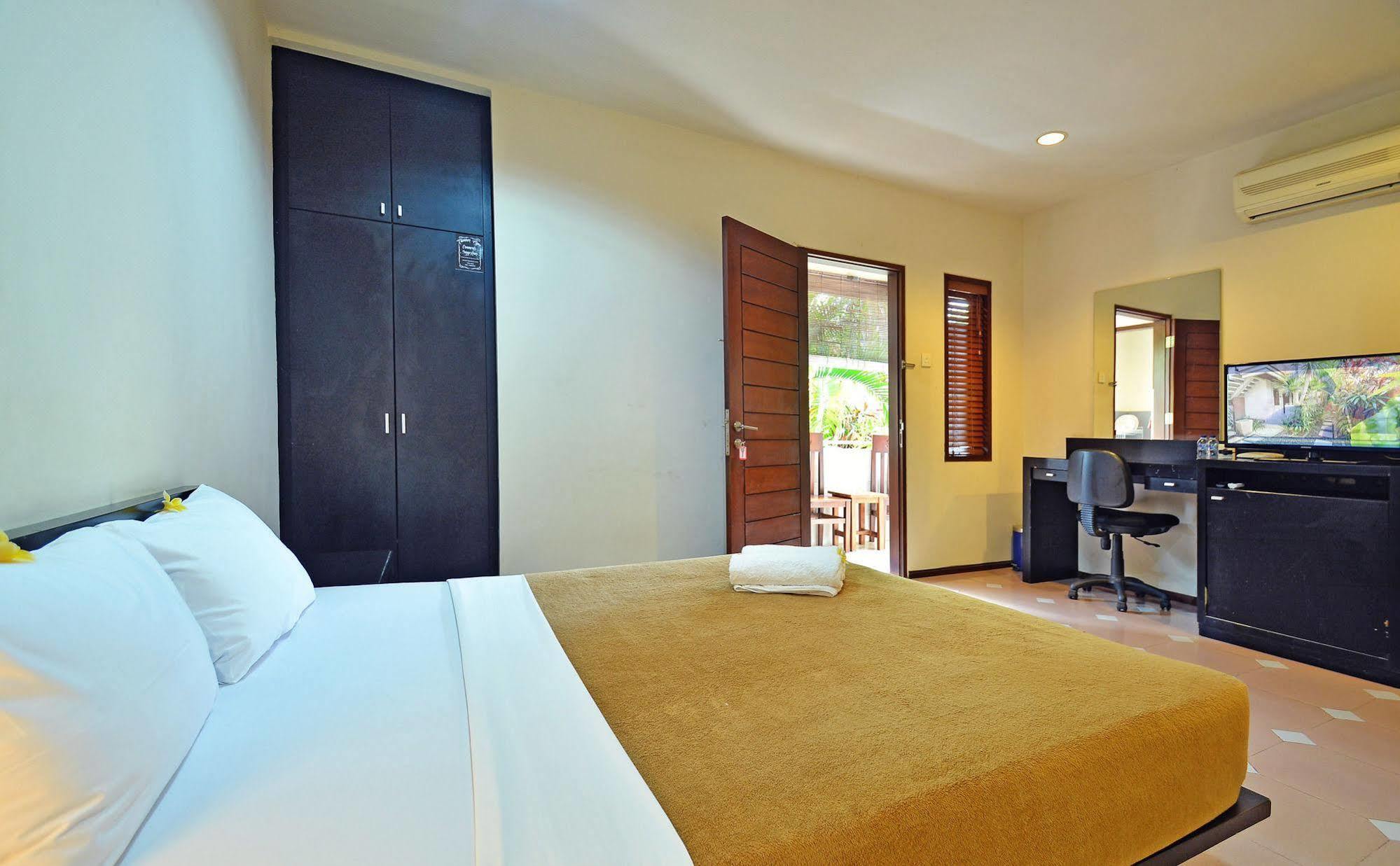 Aparthotel Taman Ayu Town House Legian Exterior foto